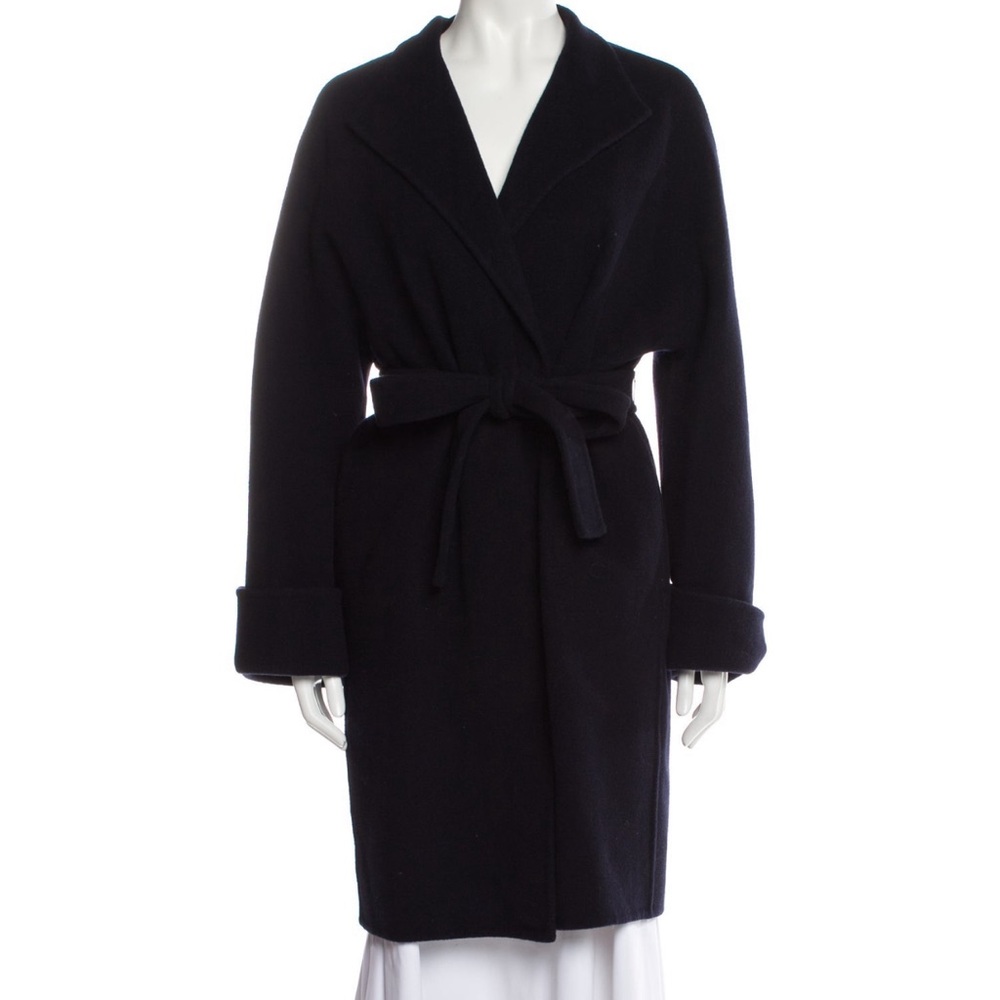 Giorgio Armani Navy Blue Coat, virgin wool and size 6